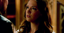laurelsource:Laurel Lance in every episode: ↳  Arrow 1.23 “Sacrifice” I can see that [the island] ch