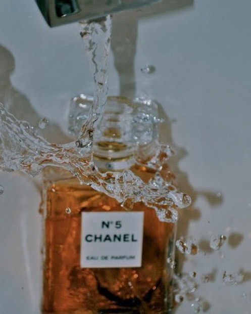 Chanel Nº 5. — #concordemag #chanel #chanelno5 #eaudeparfum #icons