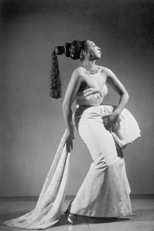 Cute girl of the day is Josephine Baker!
