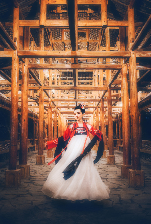 Traditional Chinese hanfu by 界音