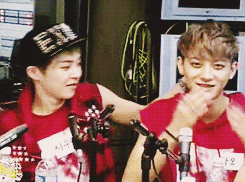 jongins:  when camera focused on the boys… 