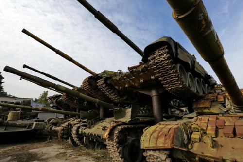 hell-diver:  dreamingofcossackia:  Tank Graveyard outside Kyiv, Ukraine. October 2015   