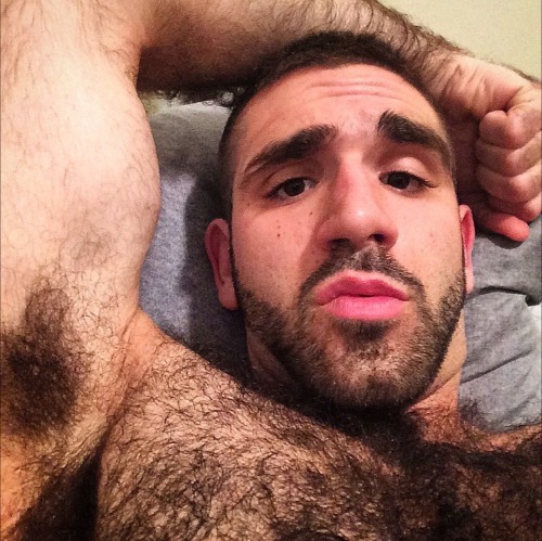 pitplanet:Pit Planet submission from a VERY hot, sexy, hairy beast. Wuf, let’s see MORE please.