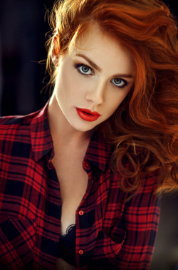 arnold-ziffel: There I go… dreaming in flannel again… Oh… wait… red!!! Redhead dream 