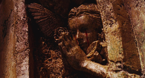 laracroift:Bram Stoker’s Dracula (1992)