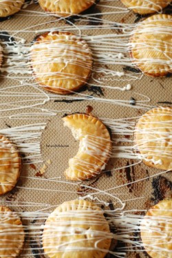 confectionerybliss:  Mini Lemon Hand PiesSource: