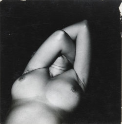 desirderius: jimlovesart: Harry Callahan - Eleanor, Chicago, 1948.  Harry Callahan - Eleanor, Chicago, 1948.  