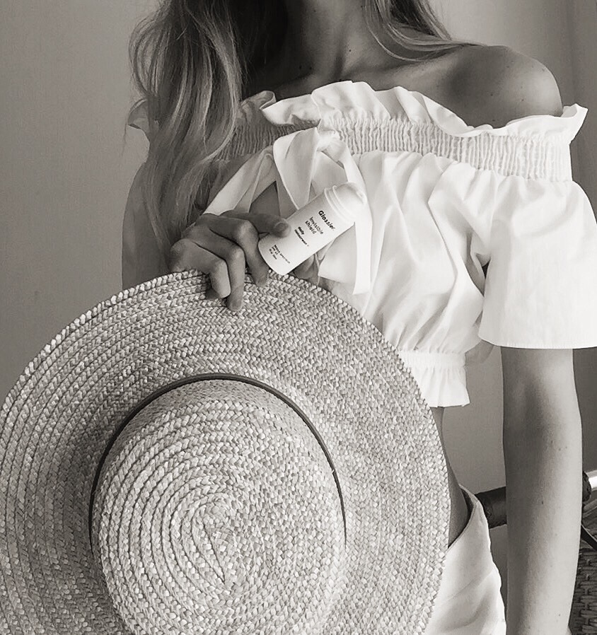 christiescloset: I love rain, but I’m ready for summer and the beach ☀️