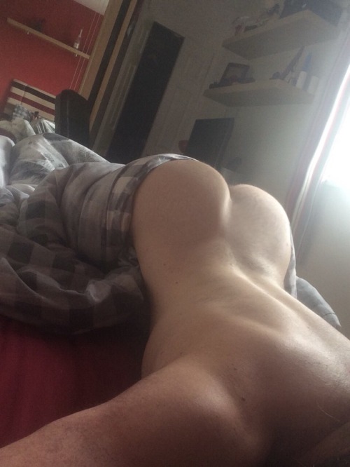 thalius-james: Days off mean not getting out of bed and teasing the boys