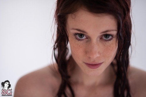 beautifulgirlsmakemesuicidal:  Chad Suicide  adult photos