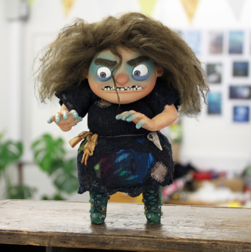 Tootega the Sea-Witch! She’s alive!!!!!So finally, here is the finished puppet for dearest Too