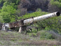 8bitfuture:  Photo: Giant, disused space gun in Barbados. Interesting story.