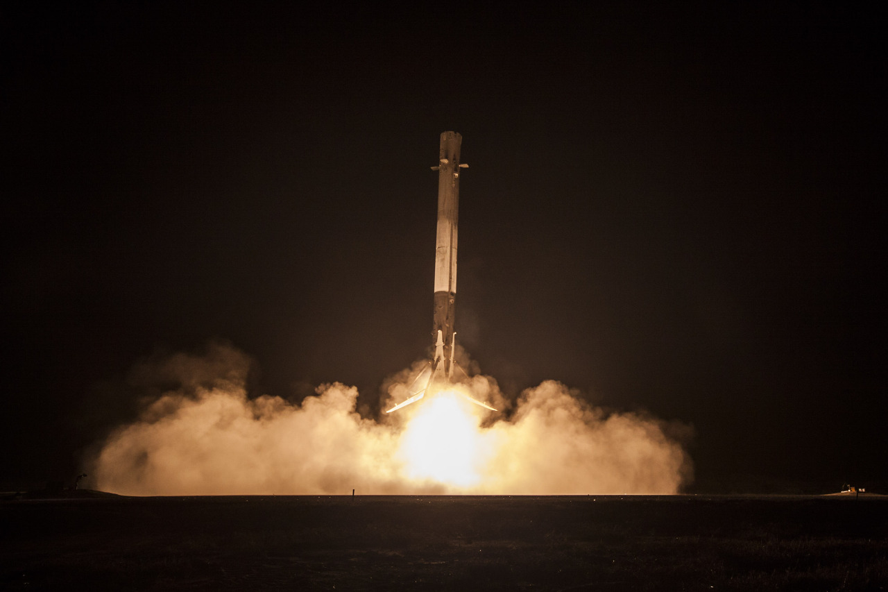 rocketumbl:  SpaceX  Falcon 9