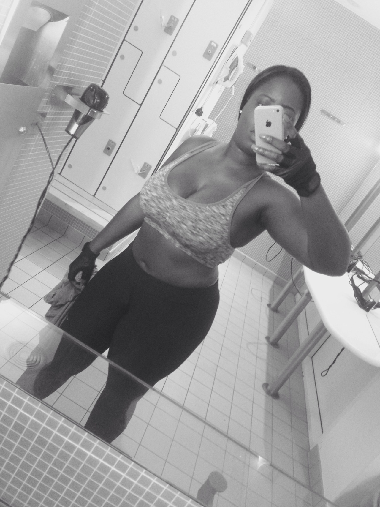 tee-ambition:  tee-ambition:Still in progress….. I think I like this size. Just