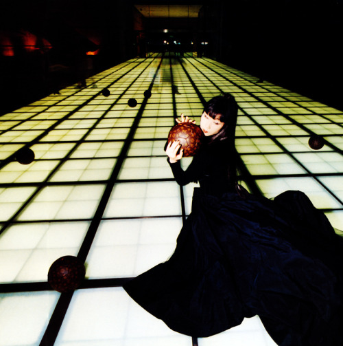 g-a-r-l-a-n-d-s:  louis vuitton rebonds (1999)