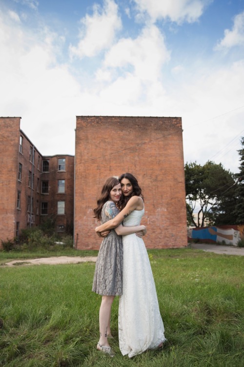 dirtyweddingpics: omgtotallydumb: Love it when I get to see a nude bride. #lesbianwedding?