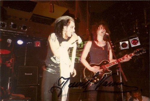 dykevanian: dykevanian: Newcastle Mayfair, 6th June 1985, Dave Vanian looking rad as fuck This is th