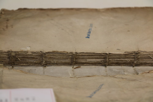 uispeccoll:Robert Barret’s (fl.1586?-1607) The Theorike and Practike of Moderne Warres (1598) is an 