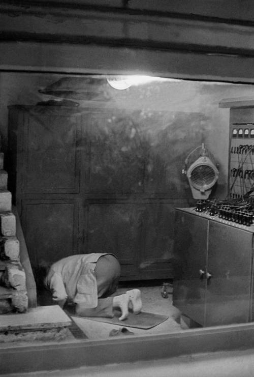 Frank Horvat, Prayer In The Tv Studios, Cairo, Egypt, 1962 Nudes &Amp;Amp; Noises