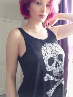 kitty-in-training:  Love this top