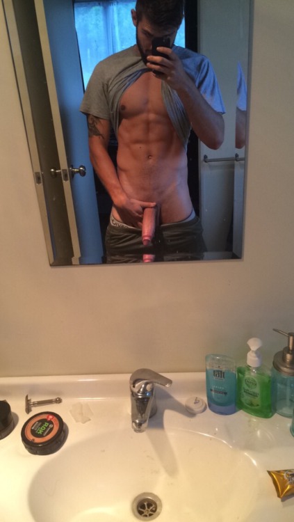 southafricangayboy:  Can we discuss how fucking hot this guy is? Damn. 