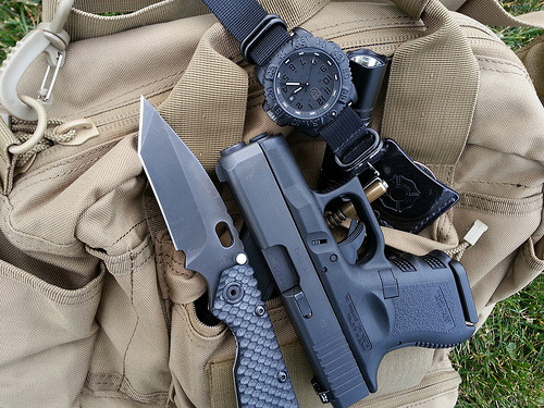jaiking:  45-9mm-5-56mm:  seckla13: Black Helmet  (via TumbleOn)   Follow me at http://jaiking.tumblr.com/