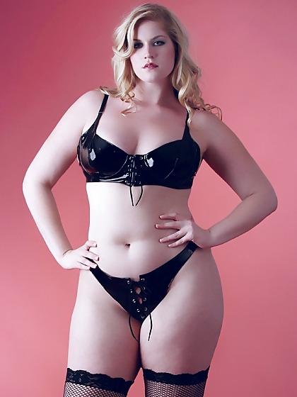 biggirlsgonewild:  huge throbbing cocks forced into tight pussiesbiggirlsgonewild.tumblr.com