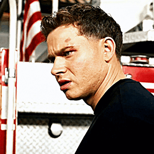 EVAN "BUCK" BUCKLEY 9-1-1 (2018) 8.02