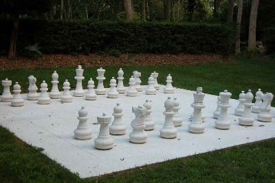 art-in-context:  Yoko Ono, White Chess Set, 1966  photo via  In this piece Yoko Ono