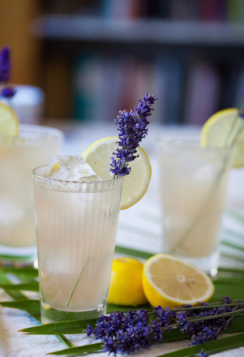 SPIKED LAVENDER LEMONADE