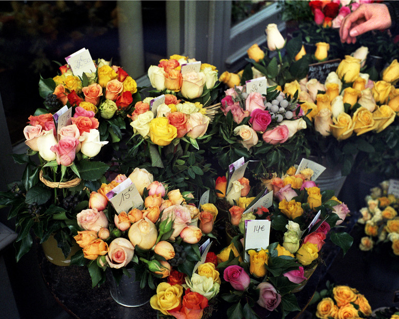 clubmonaco:  Some flowers I saw in Paris. -Weston Wells