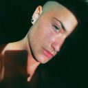 Mierda, es tan feo volver a caer de nuevo y cada vez mas profundo, ya no se como subir de nuevo, estoy en la confusion emocional mas grande de mi vida y ya no se que hacer