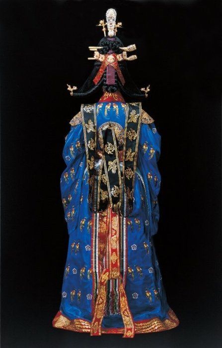 Korean traditional dress, from the backabbie-a-aaronson says: It’s a Jeokui (적의) - the of
