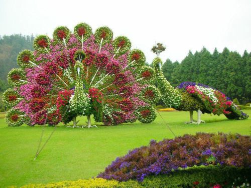 Artificial topiary trees