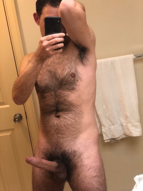 scruffyboysnaked: feeling very horny tonight