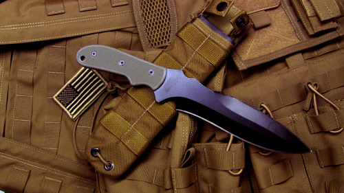 everyday-cutlery:Grayman Knives Sub-Saharan