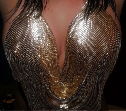 sandyc4fun:  This top is made of woven metal