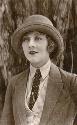 maudelynn:   Lillian Rich  