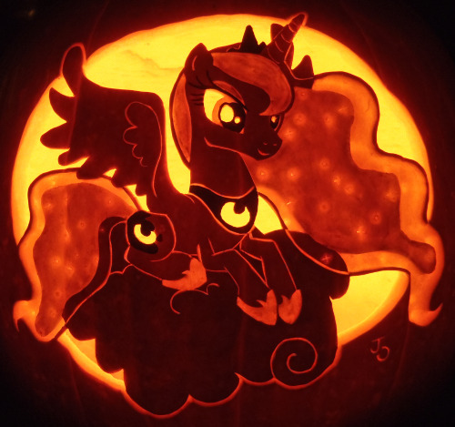 ebtdeponis:  Nightmare Night - Princess Luna Pumpkin by johwee