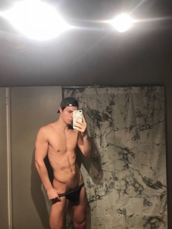 spitzorswallows:  b0nk3rz:  the bitch is back Insta @cmcniz  He’s hot