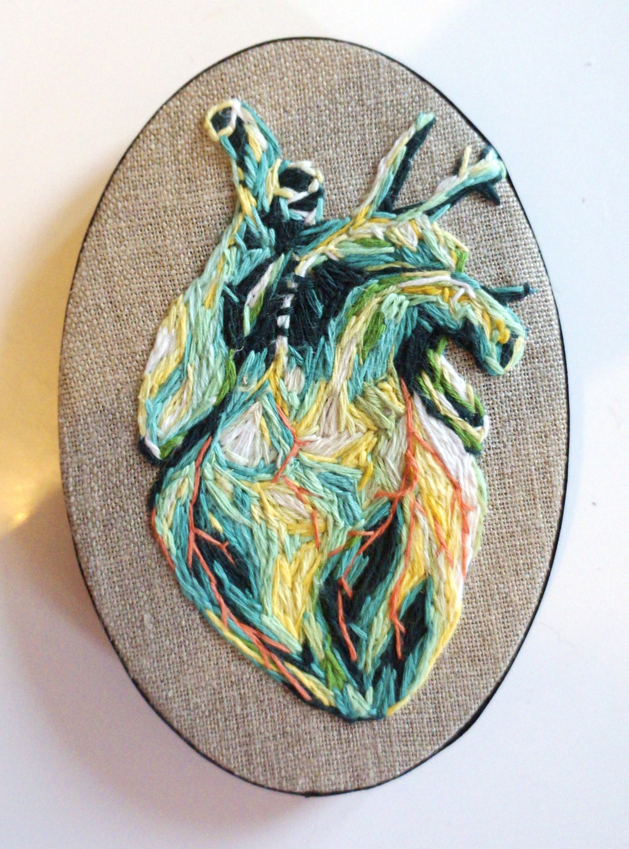 jsarloutte:  Think about an art gift for christmas! 200 euros the heart ( 18x12 cm