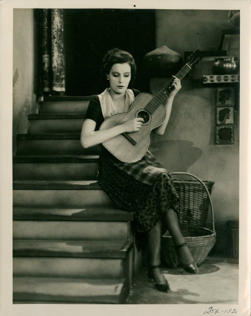 spacebeach23:Greta Garbo with Guitar (from the 1926 MGM Movie “Torrent”)from: https://www.ha.com