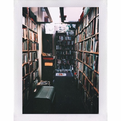 indigomusicleaf:Bibliophile Part I : Thrifting with my Honey