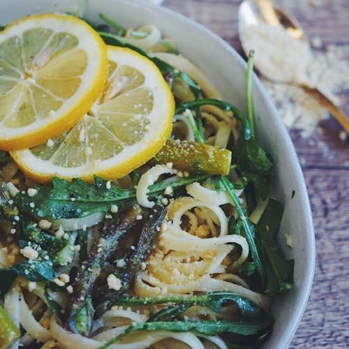 Lemon asparagus pasta with arugula (and vegan parm cuz im addicted). Tastes like spring! https://ins