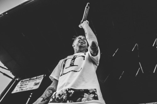 issuesofficial:  Ventura, CA Photo: Ashley Osborn
