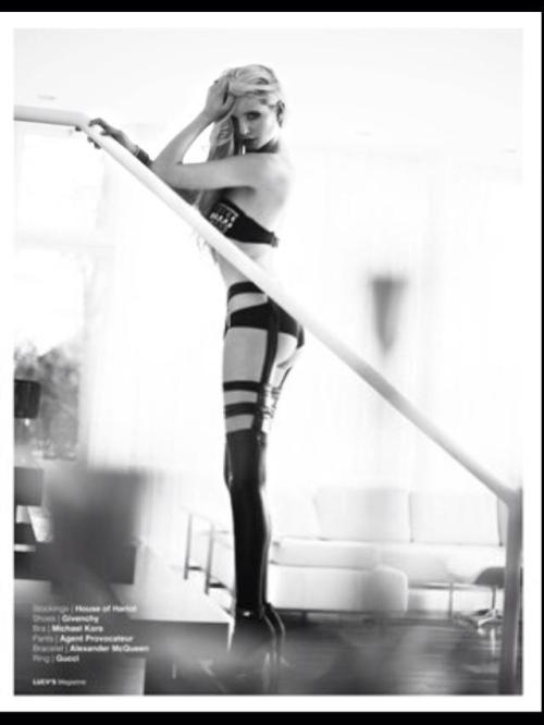 LUCY&rsquo;S MAGAZINEPhotographer: Michael KuettnerModel: Anna HiltropLatex stockings: House of Harl