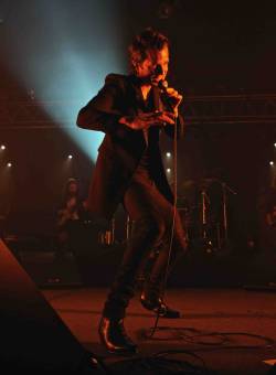 iloveyoudansmith:    Brandon Flowers at Roseland on Sept. 3, by Torey Mundkowsky   