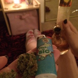 stoneybaadbabe:  Take Mee Away 🍁😍