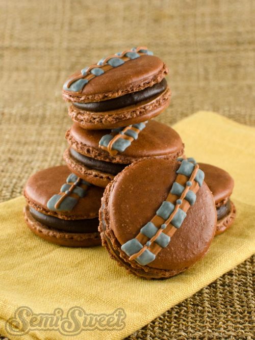 bonniegrrl:  This Death Star looks good enough to eat! These French confections are strong with the Force (and buttercream) thanks to food blogger Mike Tamplin. Read my interview with this food blogger on my CNET article! 