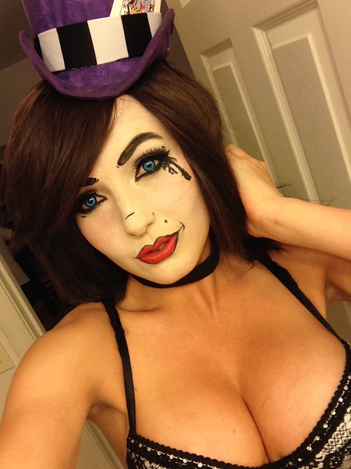 jessicanigri:  Looking through my phone and I found a crap ton of old photos/selfies! haha 